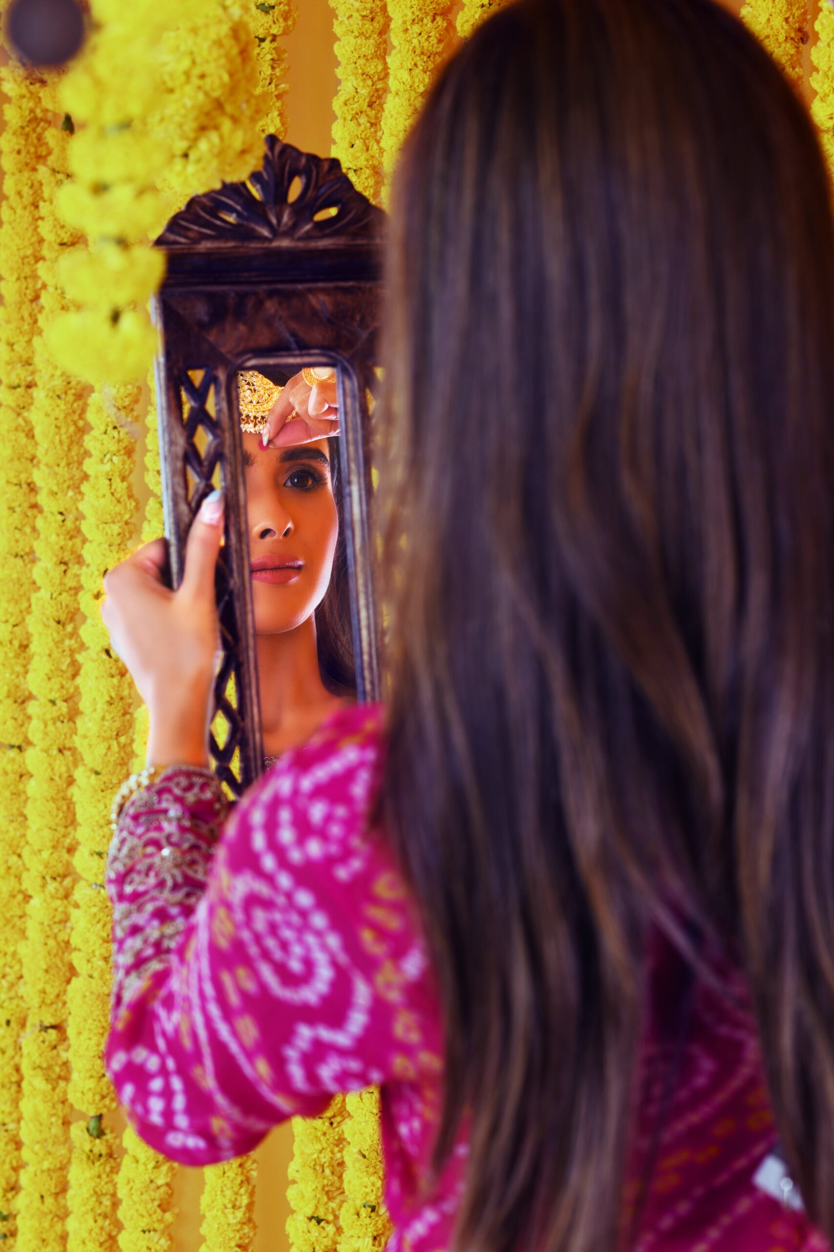 BANDHNI ZARDOZI SHARARA WITH HEAVY DUPATTA AND KURTAS - Image 5