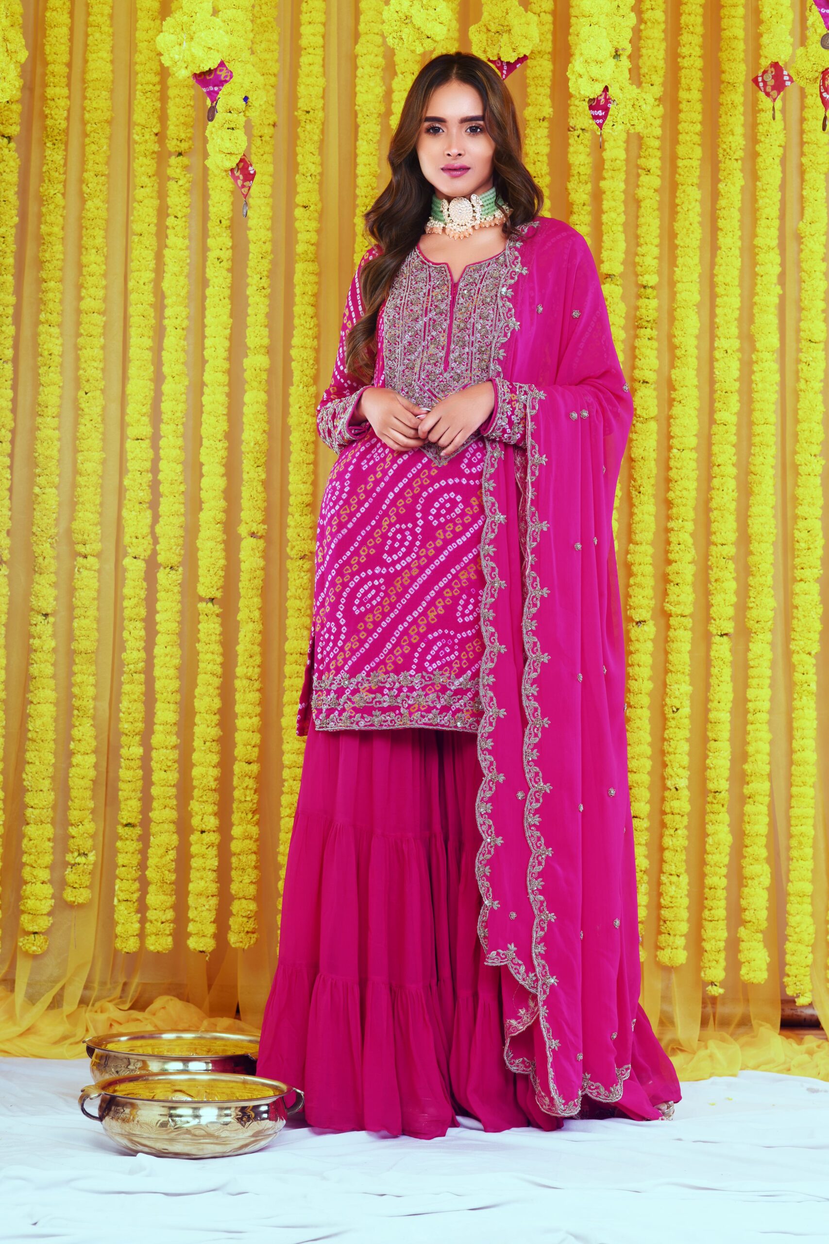 BANDHNI ZARDOZI SHARARA WITH HEAVY DUPATTA AND KURTAS - Image 2