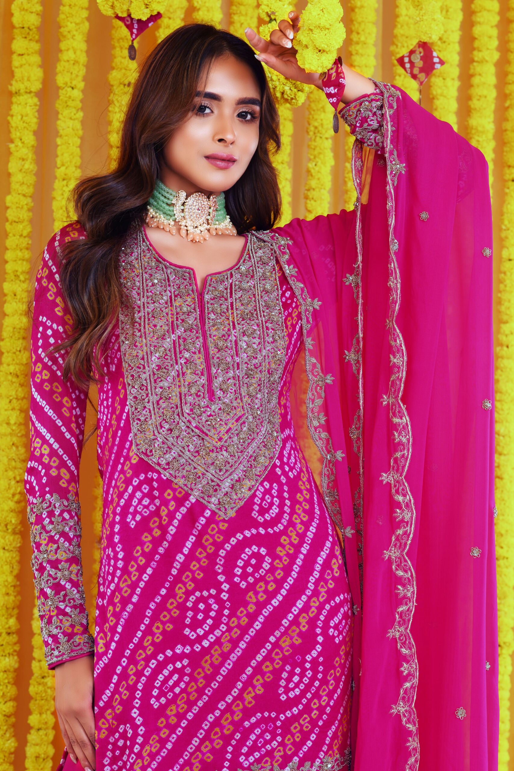 BANDHNI ZARDOZI SHARARA WITH HEAVY DUPATTA AND KURTAS - Image 3
