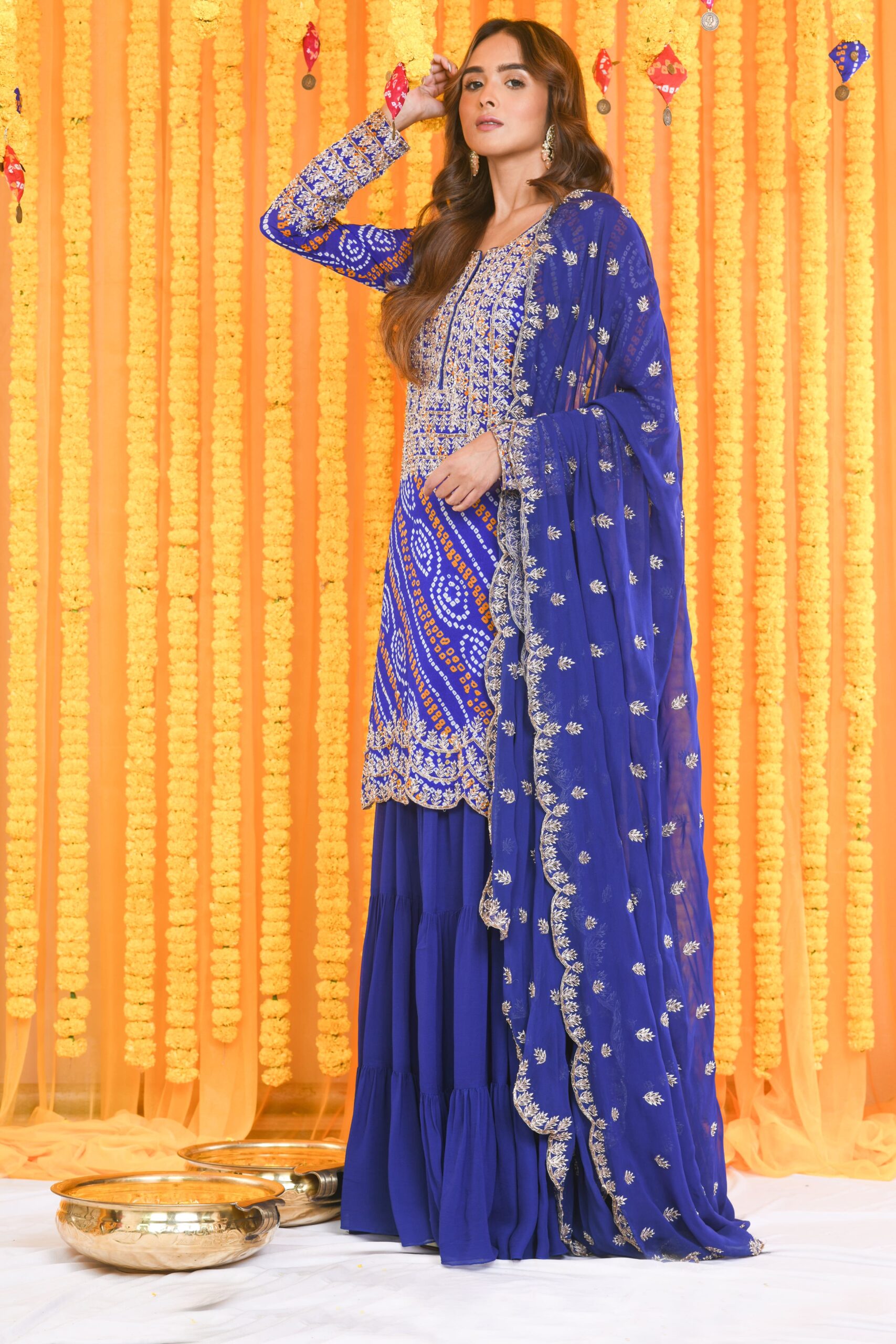 BANDHNI ZARDOZI SHARARA WITH HEAVY DUPATTA AND KURTAS - Image 4
