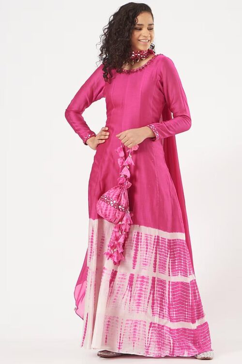 ANARKALI ACCENTUATED WITH A BEAUTIFUL MIRROR WORKED DUPPATTA
