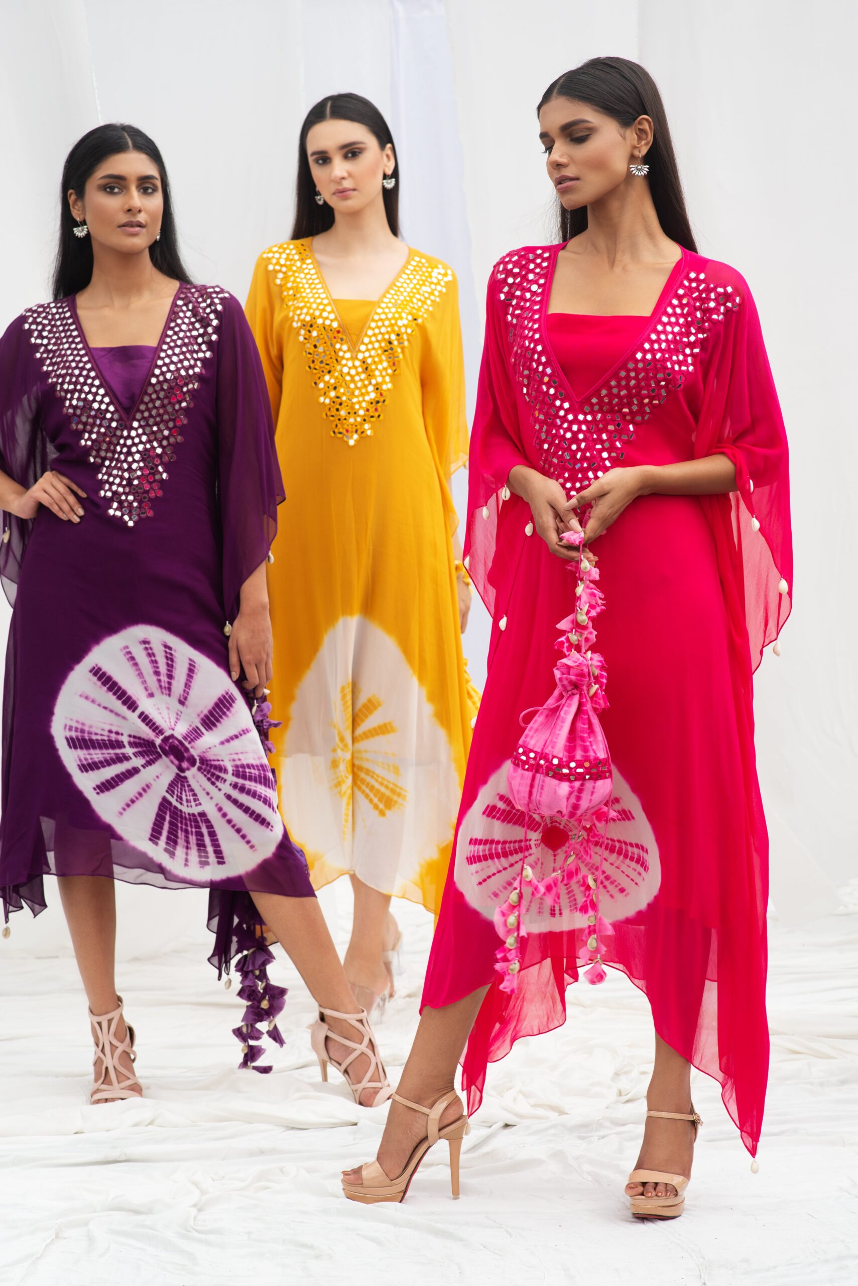V NECK KAFTAN WITH DETAILED MIRROR WORK - Image 7